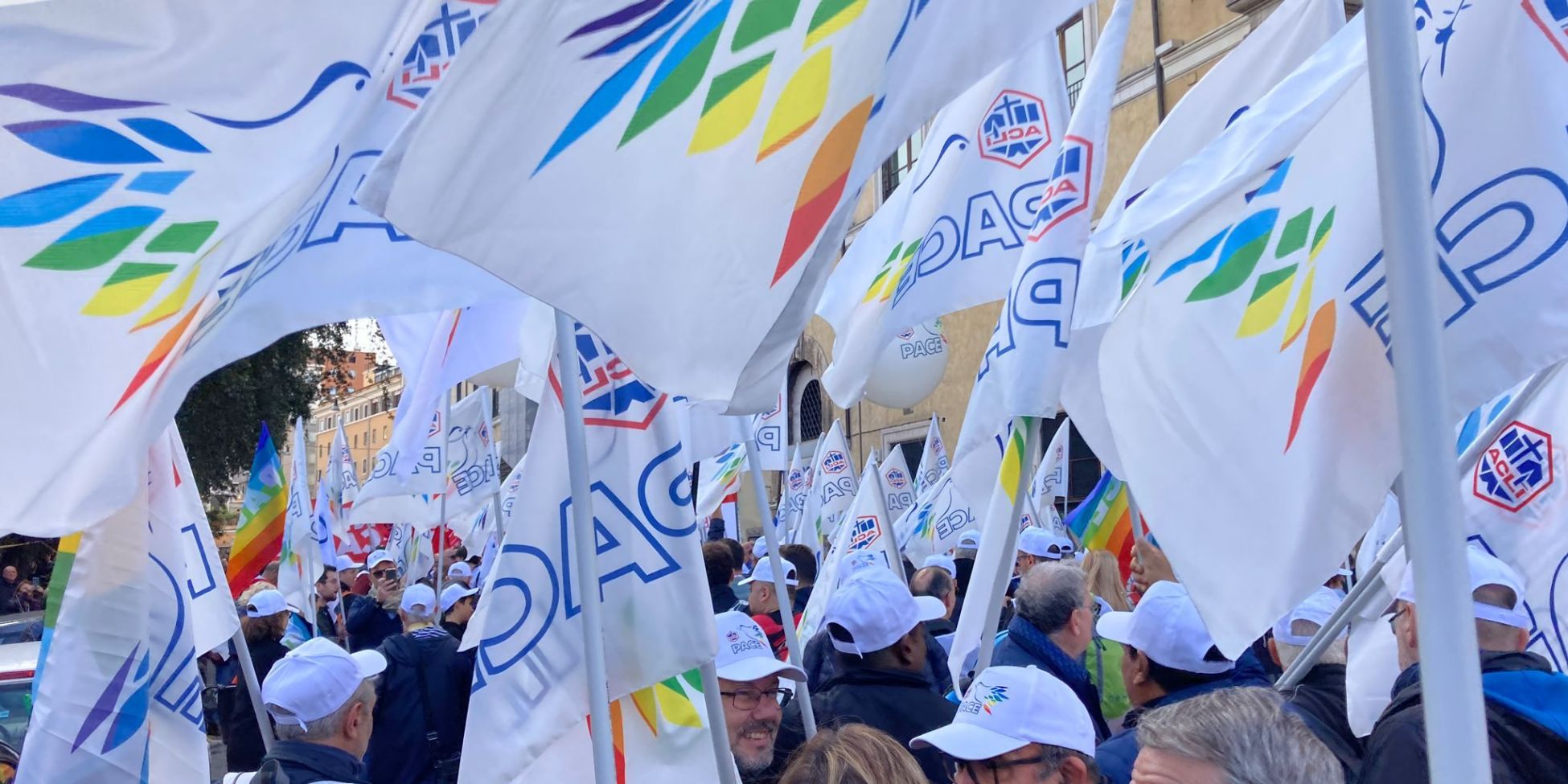 Manfredonia: parta da questa piazza un movimento popolare per la pace